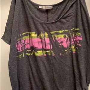 Grey short-sleeved shirt